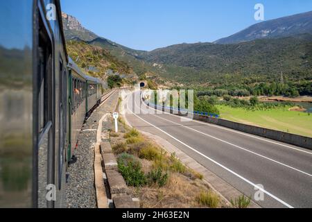 TREN dels llacs Vintage Rail Travel.Train Lagoon de Lleida à Pobla de Segur à Pallars Jussà, Pyrénées, Catalogne (Espagne, Europe).Tra. Historique Banque D'Images