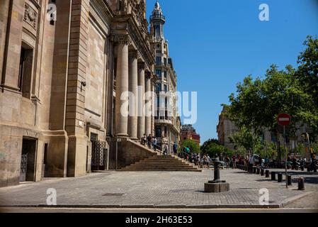 barcelone,catalogne,espagne. bâtiment ancien dans le quartier gothique. bureau de poste principal de la ciutat vella et barcelone (edifici de correus) Banque D'Images