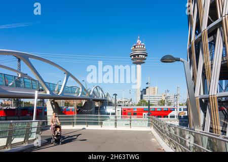 vienne, tour de radio funkturm wien-arsenal, pont kurt-heller-steg en 10. favoriten,wien,autriche Banque D'Images