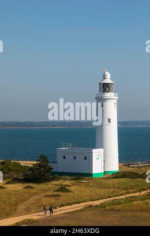 angleterre, hampshire, la nouvelle forêt, keyhaven, phare de hurst point et château de hurst Banque D'Images