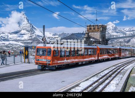 gornergratbahn dans la station de montagne avec matterhorn 4478m,zermatt,mattertal,valais alpes,valais,suisse Banque D'Images