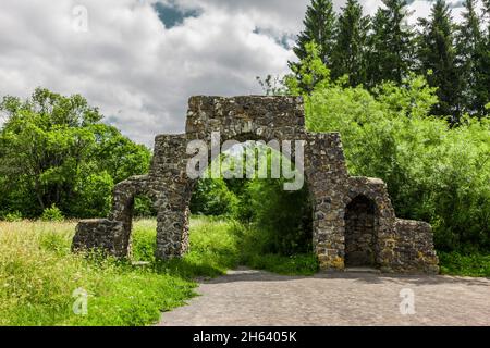 porte à l'entrée de la lande noire dans le rhön Banque D'Images