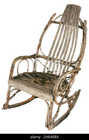 Chaise à bascule Amish en chêne et noyer usé antique éventuellement de 1920-1930.Branche en bois de bentwood faite à la main avec siège central cassé. Banque D'Images