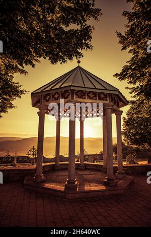 lever du soleil sur le cimetière de perlesreut Banque D'Images