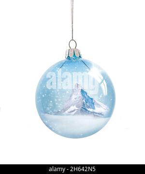 belle boule de noël en verre avec le cervin Banque D'Images