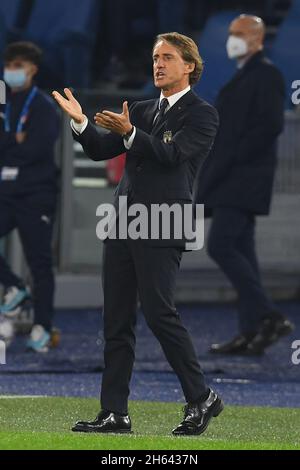 ROME, ITALIE - novembre 12 : l'entraîneur principal Roberto Mancini d'Italie en gestes pendant la coupe du monde qualificatifs du match de football du Groupe C entre l'Italie et Svizz Banque D'Images