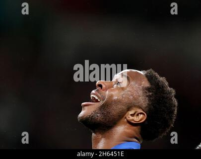 Londres, Royaume-Uni.12 novembre 2021.Le Raheem Sterling d'Angleterre réagit lors du match de qualification du groupe C de la coupe du monde de la FIFA, Qatar 2022, entre l'Angleterre et l'Albanie, à Londres, en Grande-Bretagne, le 12 novembre 2021.Crédit : Li Ying/Xinhua/Alay Live News Banque D'Images