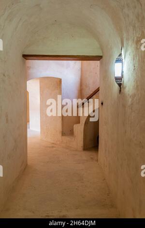 JABRIN, OMAN - 2 MARS 2017 : couloir dans le château de Jabrin, Oman Banque D'Images