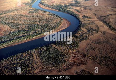 VUE AÉRIENNE SUR LA RIVIÈRE ORD DANS LA RÉGION DES KIMBERLEY EN AUSTRALIE OCCIDENTALE. Banque D'Images