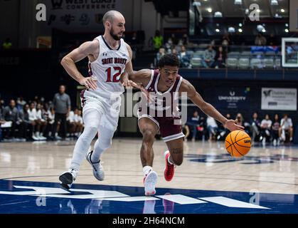 Moraga, États-Unis.12 novembre 2021.A. Texas Southern Guard PJ Henry (3) se dirige vers le panier pendant le match NCAA Men's Basketball entre les Texas Southern Tigers et les Saint Mary's Gaels.Saint MaryÕs a gagné 67-58 au Pavillon McKeon Moraga Calif. Thurman James/CSM/Alamy Live News Banque D'Images