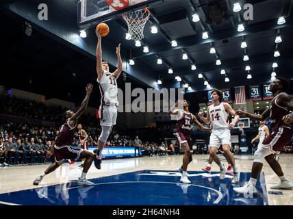 Moraga, États-Unis.12 novembre 2021.A. l'avant de St. Mary Matthias Tass (11) va au panier pendant le match de basket-ball masculin NCAA entre Texas Southern Tigers et les Saint Mary's Gaels.Saint MaryÕs a gagné 67-58 au Pavillon McKeon Moraga Calif. Thurman James/CSM/Alamy Live News Banque D'Images