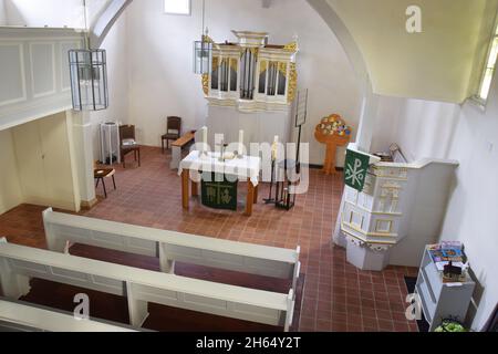 Intérieur d'une petite église du village de Hesse Banque D'Images