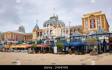 Le célèbre Kurhaus Hotel se trouve sur la plage de Scheveningen, près de la Haye, Hollande. Banque D'Images