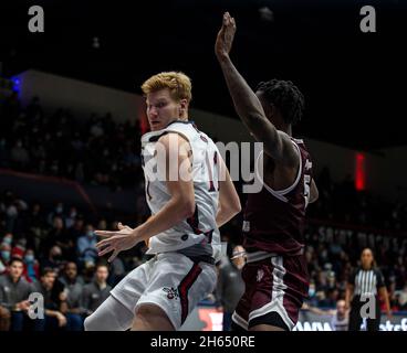 Moraga, États-Unis.12 novembre 2021.A. l'avant de St. Mary Matthias Tass (11) va au panier pendant le match de basket-ball NCAA pour hommes entre les Texas Southern Tigers et les Saint Mary's Gaels.Saint MaryÕs a gagné 67-58 au Pavillon McKeon Moraga Calif. Thurman James/CSM/Alamy Live News Banque D'Images