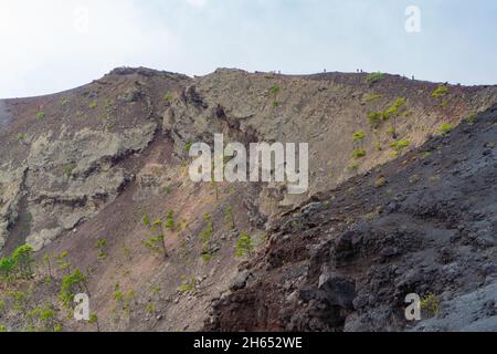 Vue sur le cratère du volcan San Antonio sur l'île des Canaries de la Palma Banque D'Images