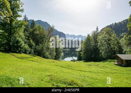 Oberstdorf - vue sur Heini Klopfer ski-Jump avec le lac de Freiberg, Bavière, Allemagne, 25.09.2021 Banque D'Images