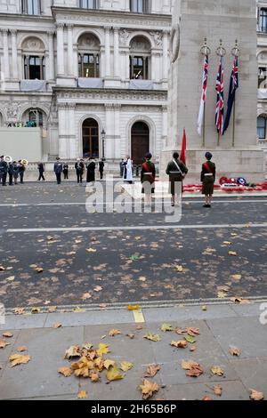 Londres, Royaume-Uni.13 novembre 2021.La War Widow's Association défilé du souvenir 2021 au Cenotaph.Crédit : Matthew Chattle/Alay Live News Banque D'Images