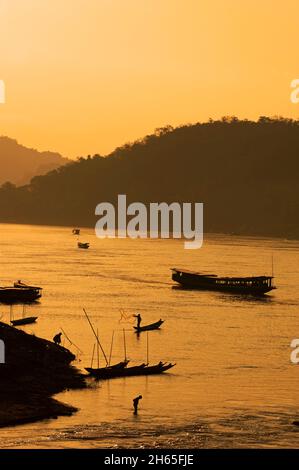 Laos, province de Luang Prabang, ville de Luang Prabang, Patrimoine mondial de l'UNESCO depuis 1995, veuve Mekong // Laos, province de Luang Prabang, Banque D'Images