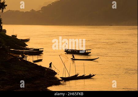 Laos, province de Luang Prabang, ville de Luang Prabang, Patrimoine mondial de l'UNESCO depuis 1995, veuve Mekong // Laos, province de Luang Prabang, Banque D'Images