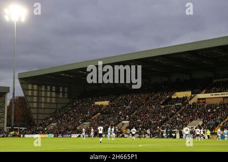 NOTTINGHAM, ROYAUME-UNI.13 NOVEMBRE Un record de participation à un match de la ligue nationale de 12843 est vu lors du match de la ligue nationale entre le comté de Notts et Solihull Maures au Meadow Lane Stadium, Nottingham, le samedi 13 novembre 2021.( Credit: james holyOak/Alay Live News Banque D'Images