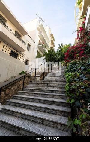 Athènes, Grèce.Novembre 2021. L'escalier pour monter jusqu'à la colline de Lycabette dans le centre-ville. Banque D'Images