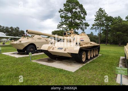 Char de combat irakien T-55A, de type russe Banque D'Images