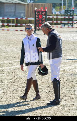 Séville, Espagne.13 novembre 2021.L'Infanta Elena assiste aux sauts dans la Hipica de Pineda, samedi, 13 novembre, 202 crédit: CORDO PRESSE/Alay Live News Banque D'Images