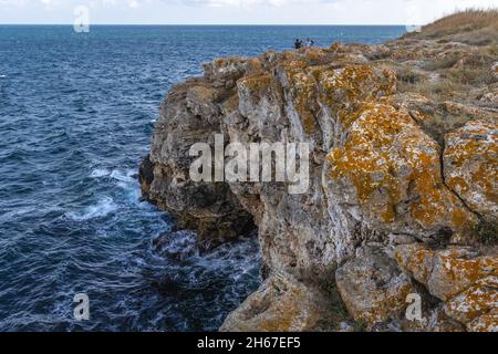 Célèbres falaises dans le village de Tyulenovo et station balnéaire sur la côte de la mer Noire, une partie de la municipalité de Shabla, province de Dobrich en Bulgarie Banque D'Images