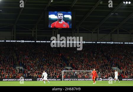 Cardiff, pays de Galles, 13 novembre 2021.Une photo de l'ancien joueur et Manager du pays de Galles, Gary Speed, est affichée sur le tableau de bord lors du match de qualification de la coupe du monde de la FIFA au Cardiff City Stadium, à Cardiff.Crédit photo à lire: Darren Staples / Sportimage crédit: Sportimage / Alay Live News Banque D'Images