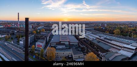 Une vue panoramique de Vítkovice, un quartier industriel d'Ostrava, au coucher du soleil. Banque D'Images