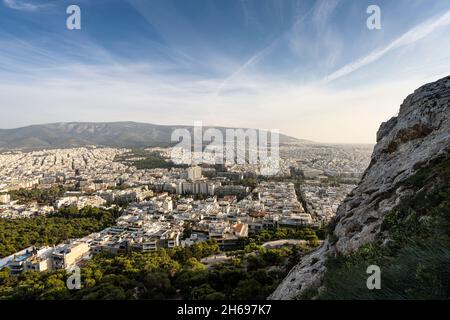 Athènes, Grèce.Novembre 2021. Vue aérienne de la ville depuis la colline du Lycabette. Banque D'Images