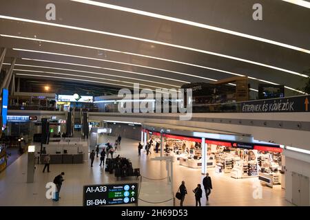 Budapest, Hongrie - 1er novembre 2021 : aéroport international Ferenc Liszt de Budapest, éditorial. Banque D'Images