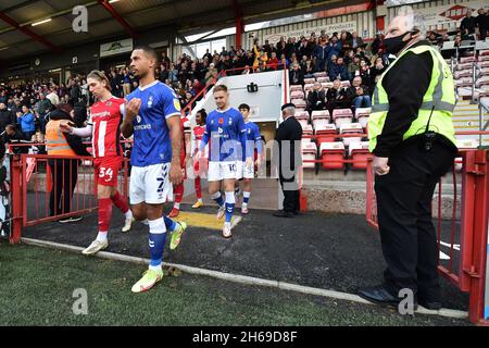 EXETER, GBR.13 NOV. Jordan Clarke d'Oldham Athletic lors du match Sky Bet League 2 entre Exeter City et Oldham Athletic au St James' Park, Exeter, le samedi 13 novembre 2021.(Crédit : Eddie Garvey | MI News) Banque D'Images