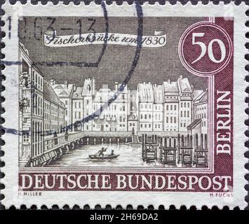 ALLEMAGNE, Berlin - VERS 1963: Ce timbre-poste de l'Allemagne, Berlin montrant le Vieux Berlin: Pont Fisher vers 1830 Banque D'Images