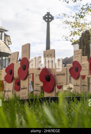 Le mémorial de guerre de Sidmouth célèbre son centenaire en 2021, il est de 100 ans depuis qu'il a été érigé.le mémorial est d'une croix celtique sur une grande colonne conique.L'architecte local R.W Sampson a été mandaté pour concevoir la pièce qui est maintenant une caractéristique classée Grade 2 de la ville balnéaire du Devonshire.Credit: Photo Central/Alamy Live News Banque D'Images