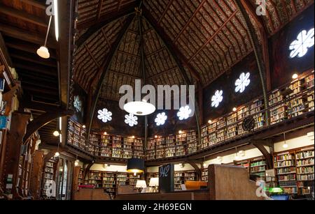 L'ancienne bibliothèque de l'Union d'Oxford, construite en 1857.A l'origine, la salle de débat de l'Union, elle a peint des peintures murales de William Morris et Dante Rossetti Banque D'Images