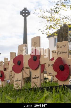 Le mémorial de guerre de Sidmouth célèbre son centenaire en 2021, il est de 100 ans depuis qu'il a été érigé.le mémorial est d'une croix celtique sur une grande colonne conique.L'architecte local R.W Sampson a été mandaté pour concevoir la pièce qui est maintenant une caractéristique classée Grade 2 de la ville balnéaire du Devonshire.Credit: Photo Central/Alamy Live News Banque D'Images