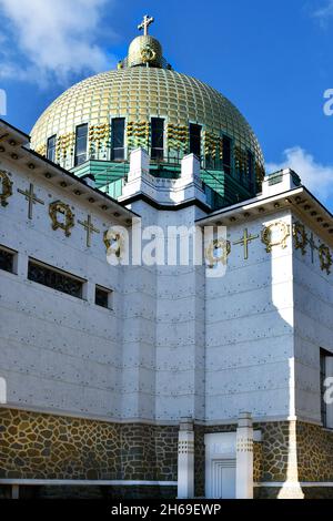 Vienne, Autriche - 06 novembre 2021 : Eglise de Saint Léopold mieux connue sous le nom de Kirche am Steinhof, basée sur des dessins d'Otto Wagner et est considérée comme étant Banque D'Images