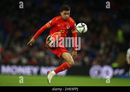 Cardiff, Royaume-Uni.13 novembre 2021.Brennan Johnson du pays de Galles en action.Qualification à la coupe du monde de la FIFA, groupe E, pays de Galles v Biélorussie au stade de Cardiff, dans le sud du pays de Galles, le samedi 13 novembre 2021.Usage éditorial seulement. photo par Andrew Orchard/Andrew Orchard sports Photography/Alay Live News crédit: Andrew Orchard sports Photography/Alay Live News Banque D'Images