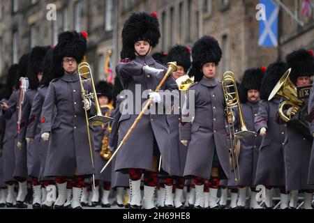 Édimbourg, Écosse, Royaume-Uni.14 novembre 2021.Edinburgh, Écosse, Royaume-Uni novembre 14 2021.Le service du dimanche du souvenir a lieu au War Memorial, à l'extérieur des chambres de la ville d'Édimbourg.Crédit : SST/Alay Live News Banque D'Images