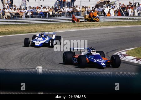 Imola, 1980: Essais de la Formule 1 au circuit Imola.Jean-Pierre Jarier en action sur Tyrrell 009. Banque D'Images