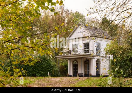 Wijk bij Duurstede, pays-Bas - 11 novembre 2021: Maison de campagne histérique de Wildkamp in à Wijk bij Duurstede, Utrecht aux pays-Bas Banque D'Images