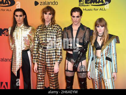 14 novembre 2021, Budapest, Hongrie.Maneskin arrive aux MTV European Music Awards 2021, qui se tiennent au Papp Laszlo Budapest Sportarena.Crédit : Doug Peters/EMPICS/Alamy Live News Banque D'Images