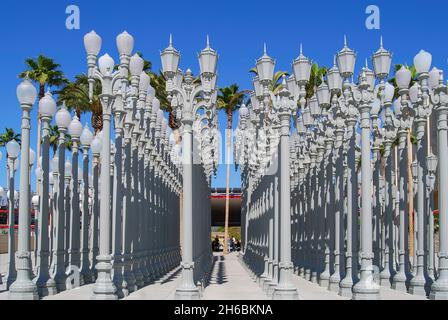 'Lumière', sculpture urbaine Los Angeles County Museum of Art, Wilshire Boulevard, Los Angeles, Californie, États-Unis d'Amérique Banque D'Images