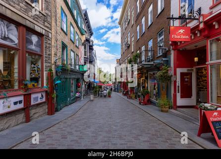 Québec, Québec, Canada, le 20 septembre 2021 : les attractions touristiques du quartier petit Champlain, quartier commerçant et ancienne architecture française de la vieille ville de Québec Banque D'Images