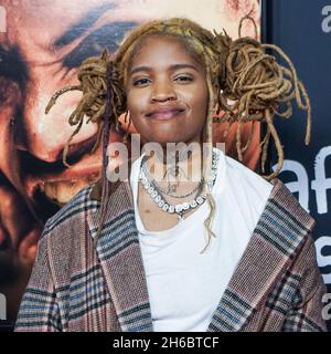 Hollywood, États-Unis.14 novembre 2021.HOLLYWOOD, LOS ANGELES, CALIFORNIE, États-Unis - NOVEMBRE 13 : la chanteuse Ambre Perkins arrive au festival AFI 2021 - projection officielle de Netflix 'bruised' au cinéma chinois IMAX de TCL le 13 novembre 2021 à Hollywood, Los Angeles, Californie, États-Unis.(Photo par NOx Yang/image Press Agency) crédit: Image Press Agency/Alay Live News Banque D'Images