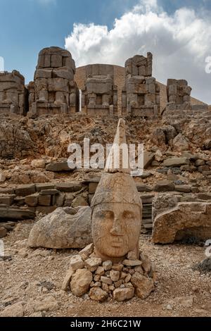 Sculpture d'un dieu grec sur une montagne en Turquie Banque D'Images