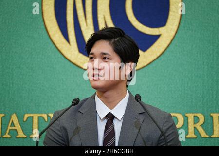 Tokyo, Japon.15 novembre 2021.Japon le joueur des Anges de Los Angeles Shohei Ohtani assiste à une conférence de presse au Japan National Press Club le 15 novembre 2021 à Tokyo, Japon.(Photo de Nicolas Datiche/POOL/SOPA Images/Sipa USA) crédit: SIPA USA/Alay Live News Banque D'Images