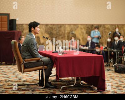 Tokyo, Japon.15 novembre 2021.Japon le joueur des Anges de Los Angeles Shohei Ohtani assiste à une conférence de presse au Japan National Press Club le 15 novembre 2021 à Tokyo, Japon.(Photo de Nicolas Datiche/POOL/SOPA Images/Sipa USA) crédit: SIPA USA/Alay Live News Banque D'Images