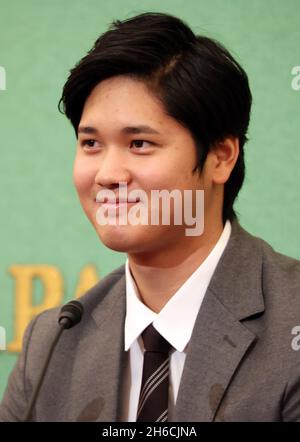 Tokyo, Japon.15 novembre 2021.Shohei Ohtani, joueur de baseball professionnel japonais, jouant aux Anges de Los Angeles du Major Legue Baseball, parle au Japan National Press Club à Tokyo le lundi 15 novembre 2021.Il a marqué le record exceptionnel de 9 gains-2 de perte pour le pitching et 46 homer pour le batting à la saison 2021.Credit: Yoshio Tsunoda/AFLO/Alay Live News Banque D'Images